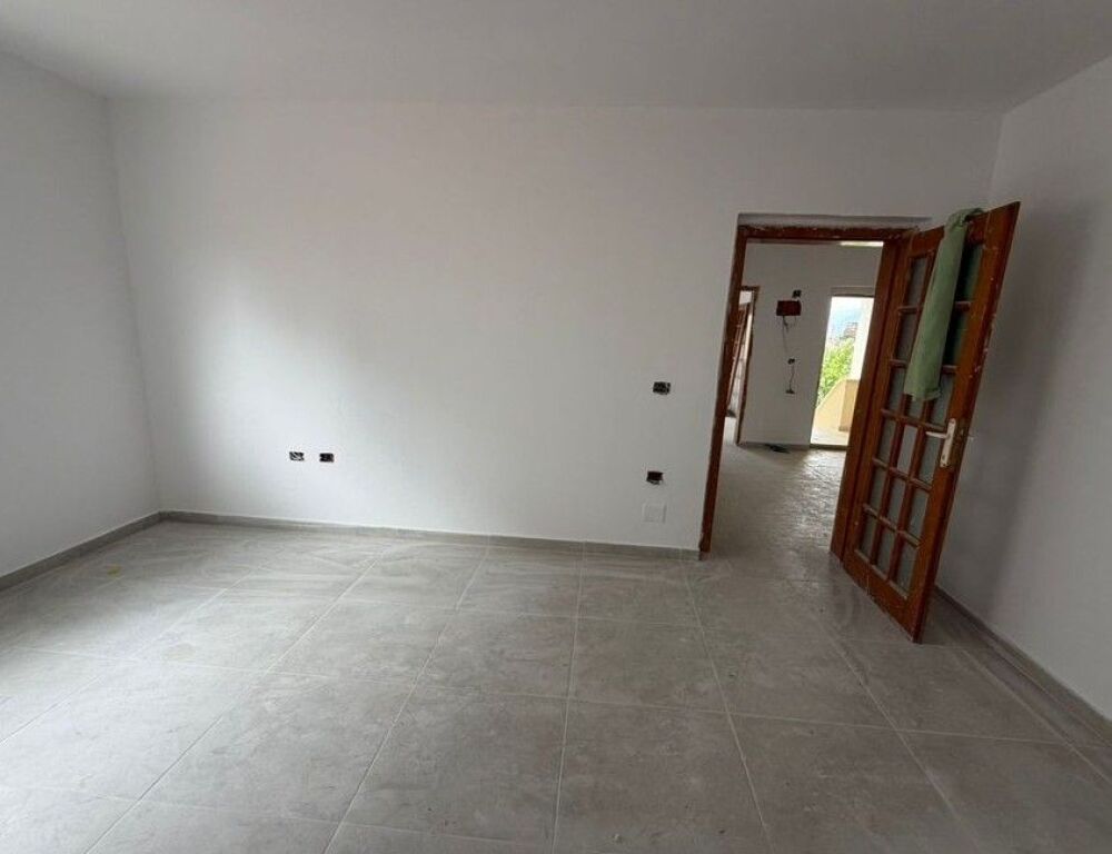 APARTAMENT 2+1 PER SHITJE TE ALI DEMI!