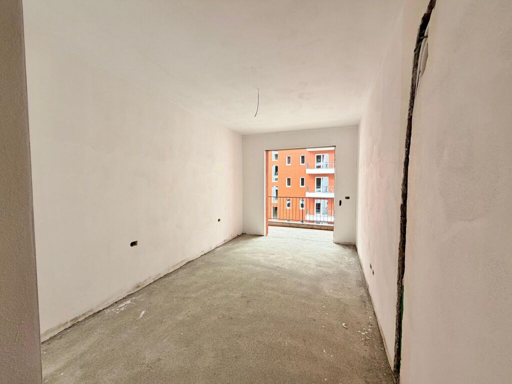 APARTAMENT 2+1+2 PËR SHITJE PASKUQAN