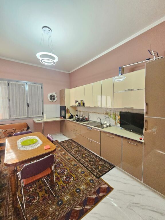 JEPET ME QERA SUPER APARTAMENT 3+1 NE SHIJAK