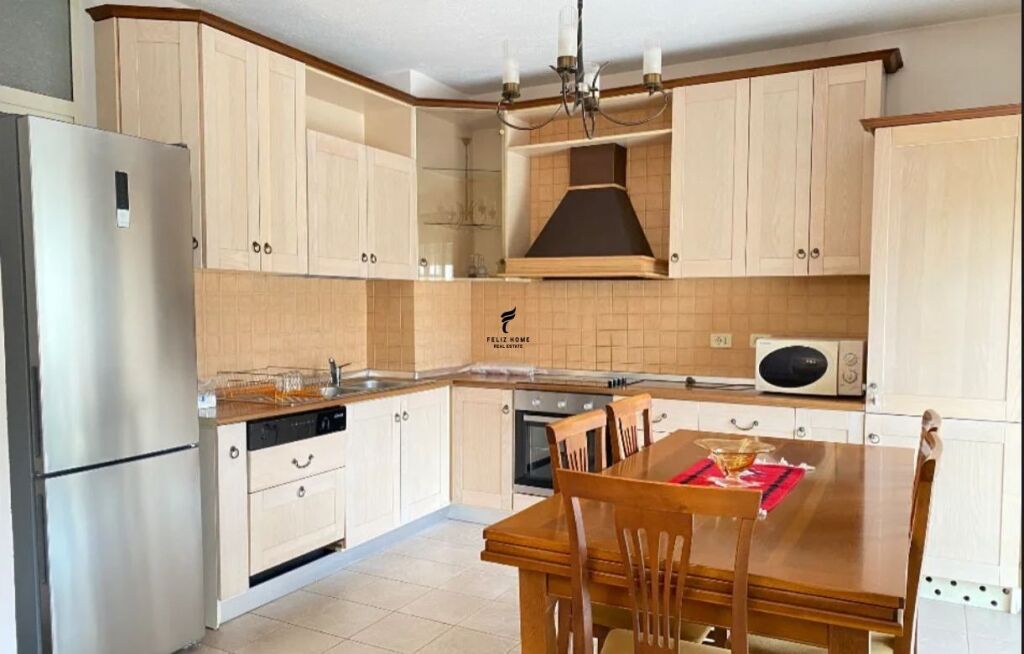 APARTAMENT ME QERA 3+1 RRUGA E ELBASANIT 145.000 LEKE FH-73502