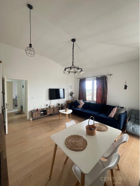 Shitet Apartament 1+1 + Verand tek Fresku! 130,000 €