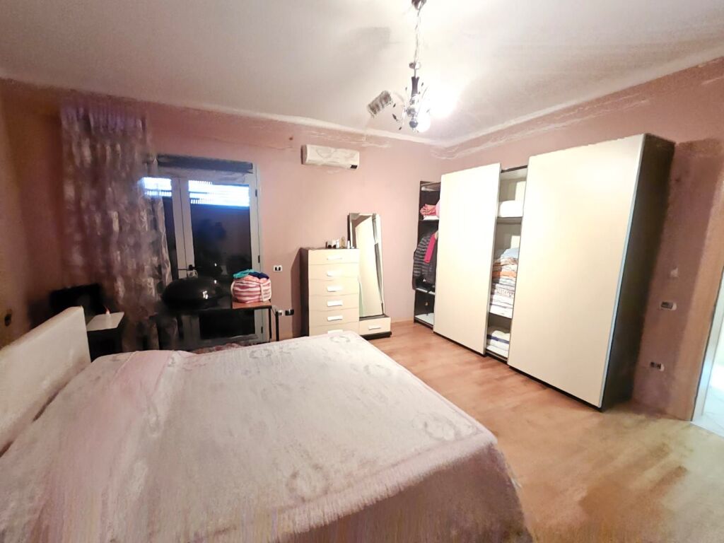 AFFITTASI SUPER APPARTAMENTO 3+1 A SHIJAK