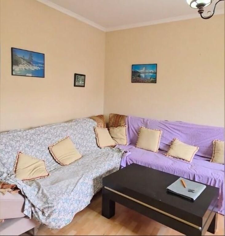 Tek Rruga Irfan Tomini Shitet Apartament 1+1 Me Çmim Okazion