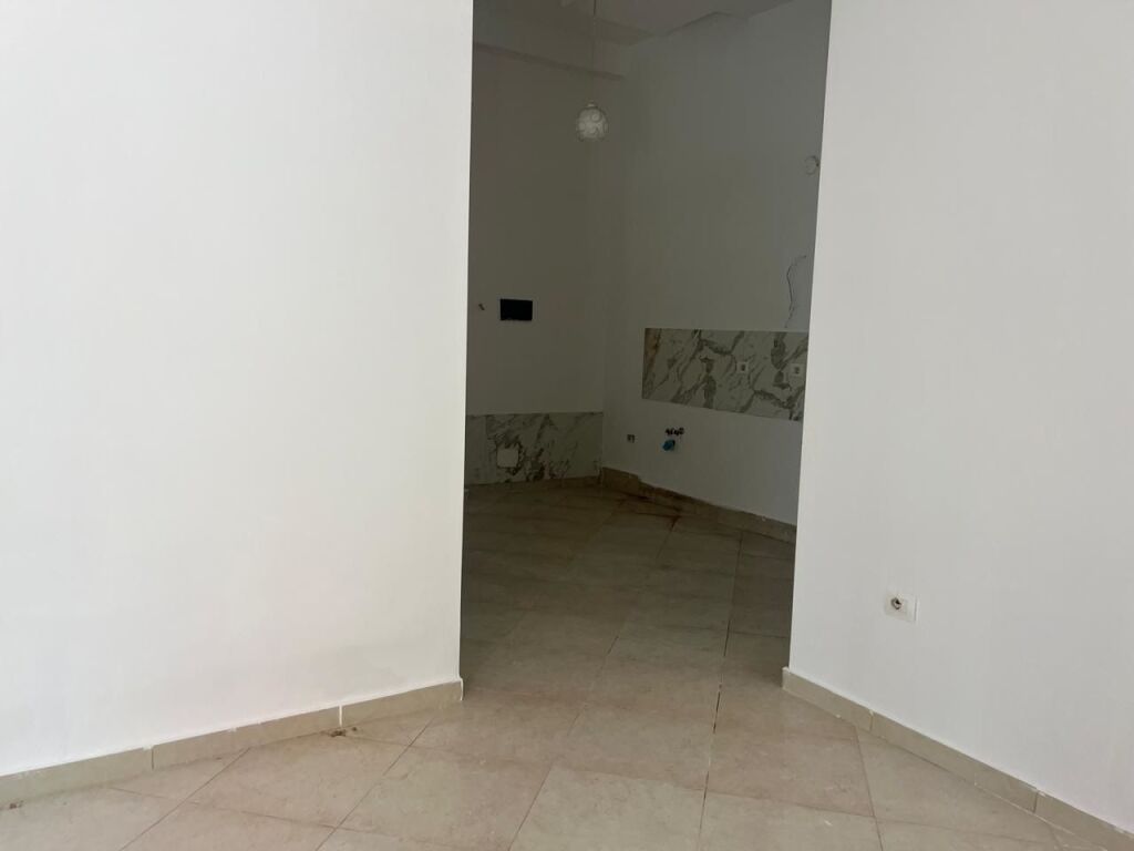 Shitje | Ambjent Biznesi | Astir | 135000 €