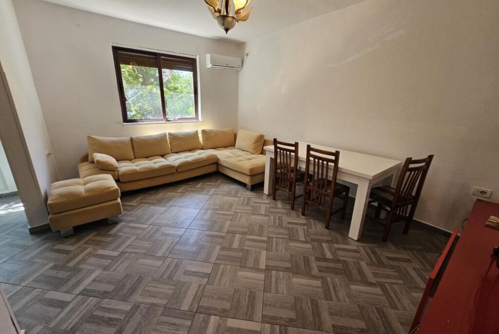 Ne Vasil Shanto Shitet Apartament 1+1 I Mobiluar!