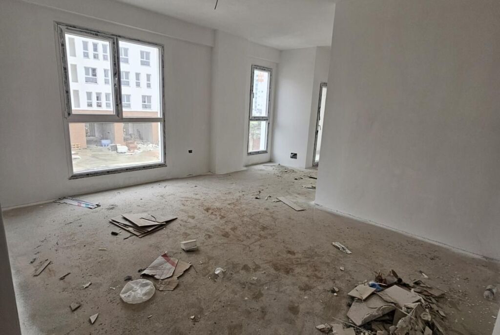 Ne Astir Prane Vila L Shitet Apartament 1+1 Me Planimetri Perfekte!