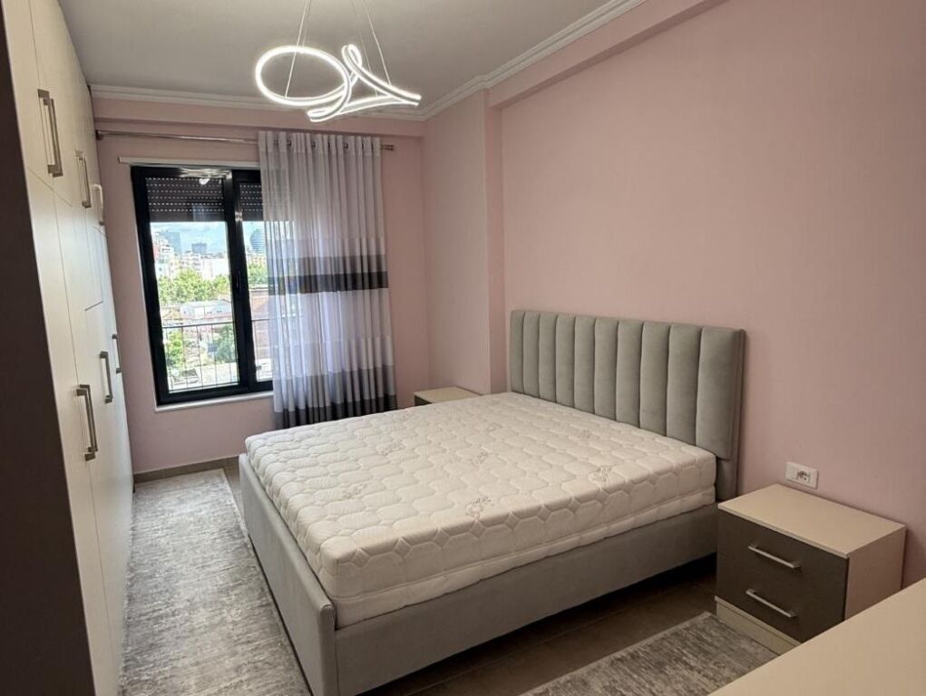 Al Nuovo Boulevard, si affitta un appartamento arredato 2+1+2!