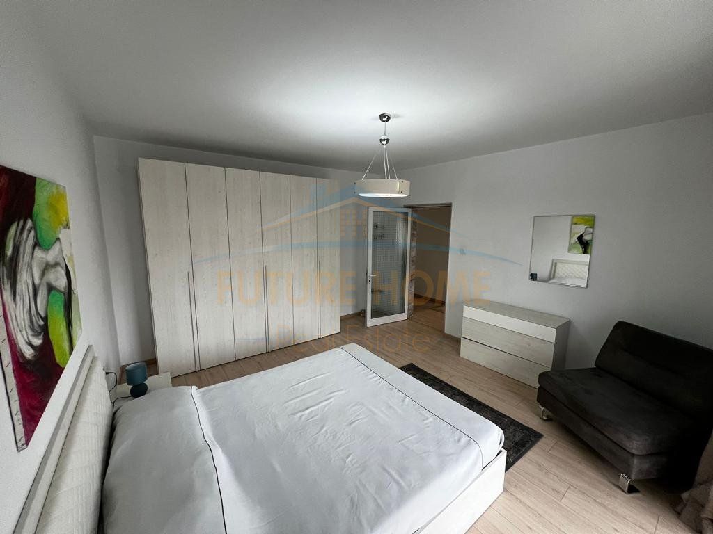 Qera, Apartament 2+1+2+post parkimi Komuna e Parisit