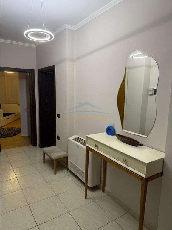 Qera , Apartament 2+1 , Sheshi Willson , Tirane