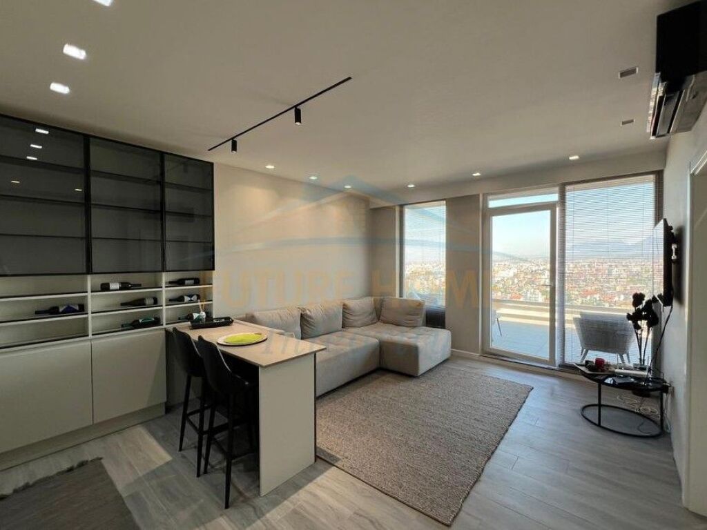 Shitet, Apartament 1+1+Verandë+Garderobë, Sauk, Tiranë.