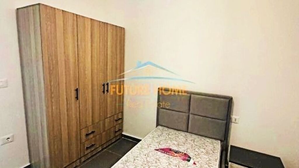 Qera, Apartament 2+1, Rruga 5 Maji, Tiranë.