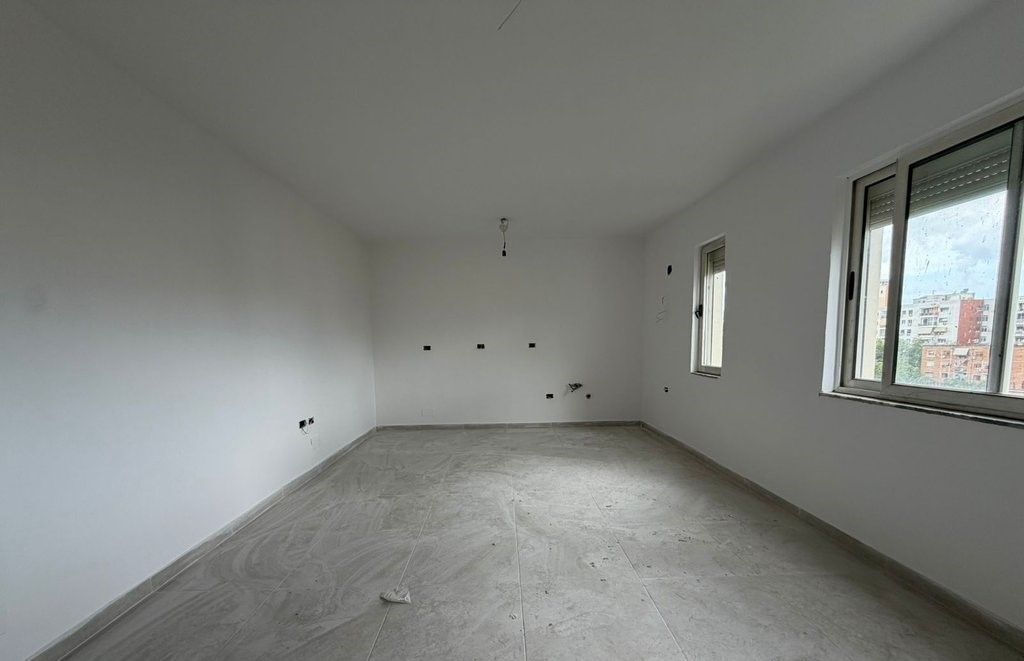 APARTAMENT 2+1 PER SHITJE TE ALI DEMI!
