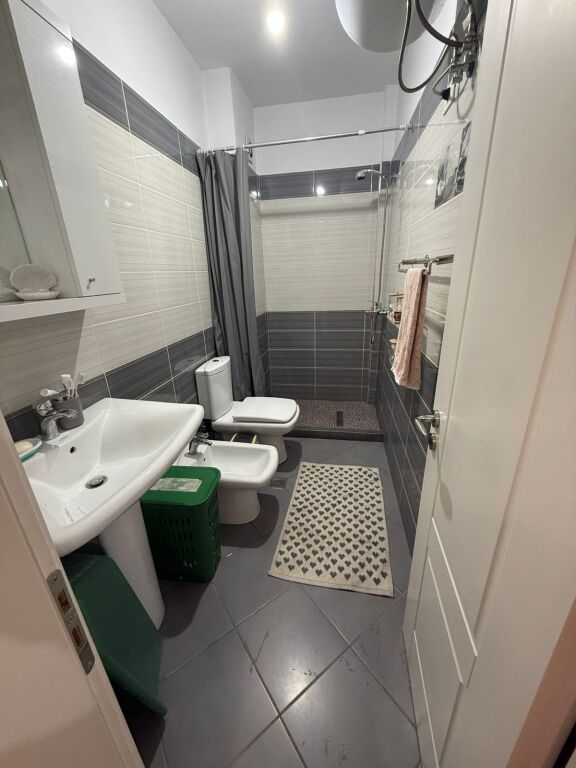 Shitet Apartament 1+1 Don Bosko,Perballe Fiori di Boskos