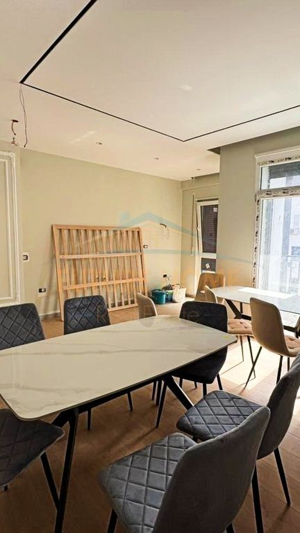 For sale, Apartment 2+1, 5 Maji, Tirane.