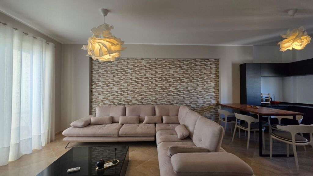Apartment 2+1 with sea view