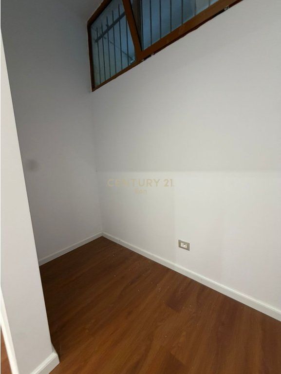 PËR SHITJE APARTAMENT 2+1+2 BANJO DHE VERANDË, SEFER EFENDIU, DURRËS!