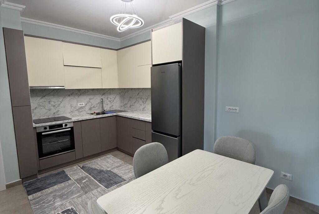 Al Nuovo Boulevard, si affitta un appartamento arredato 2+1+2!