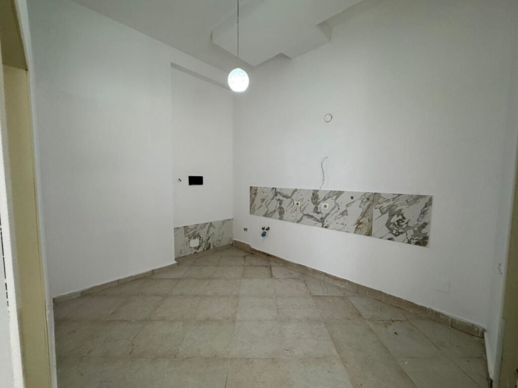 Shitje | Ambjent Biznesi | Astir | 135000 €