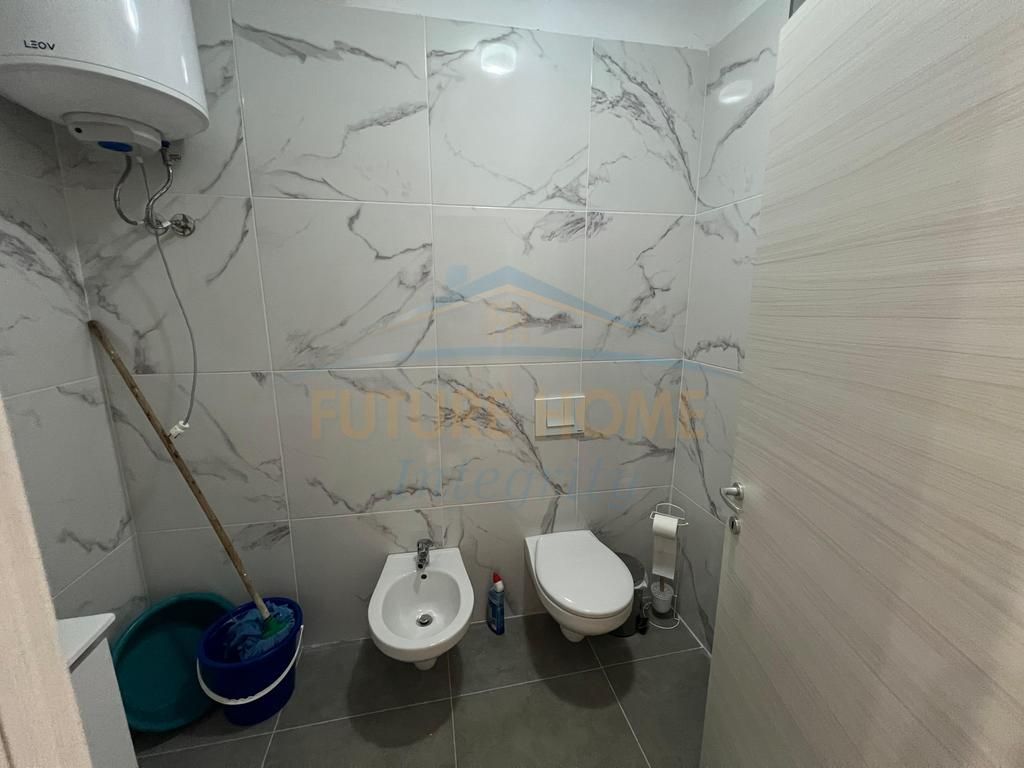 Qera, Apartament 1+1+Post Parkimi, Kompleksi E-88, Tiranë.