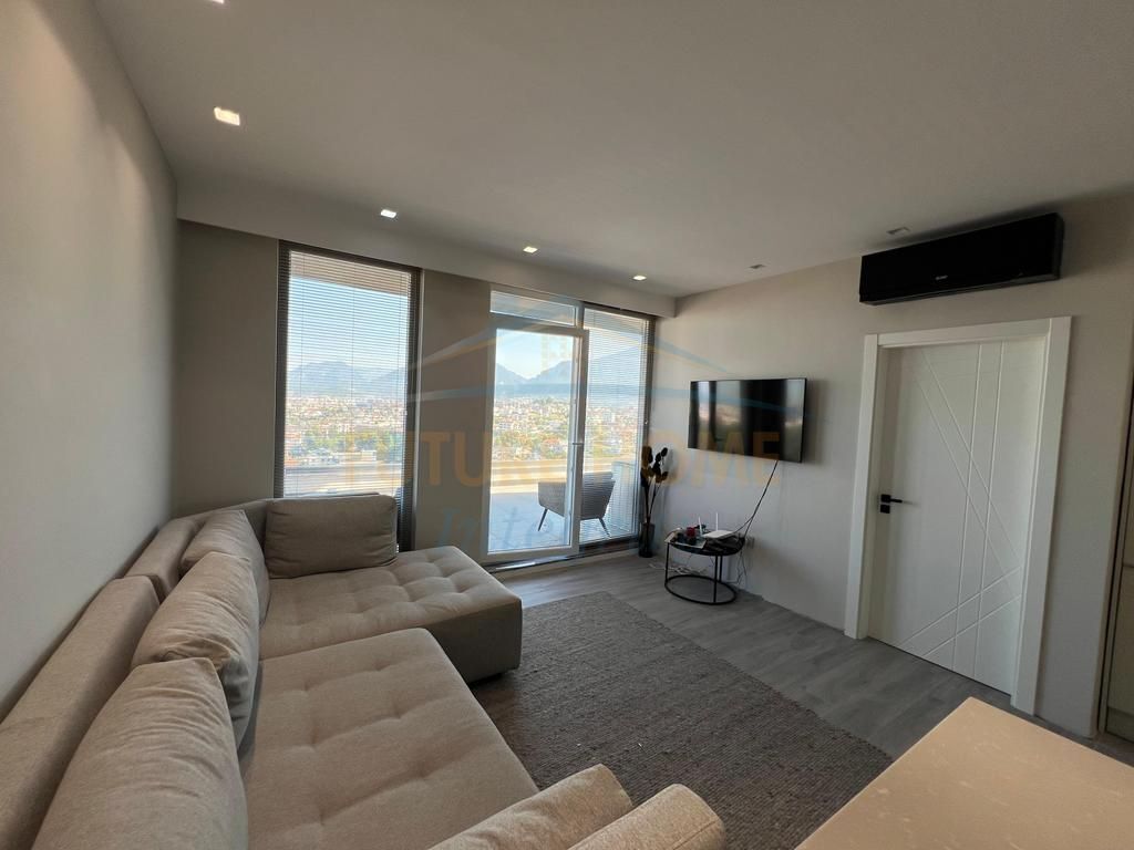 Shitet, Apartament 1+1+Verandë+Garderobë, Sauk, Tiranë.