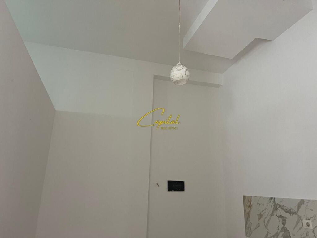 SHITET AMBIENT BIZNESI 73 M2 ASTIR 135.000 EURO