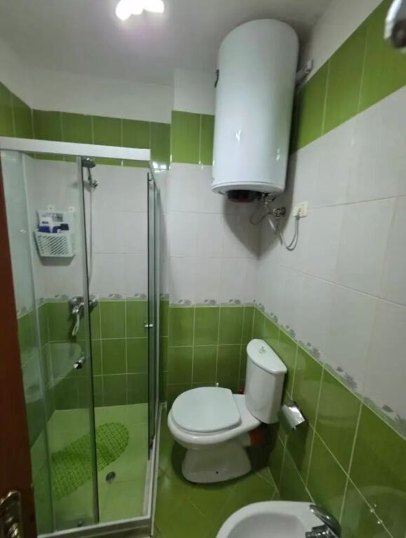 SHITET APARTAMENT 2+1+2 + Verande - Fresku, Tirane