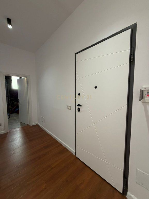 PËR SHITJE APARTAMENT 2+1+2 BANJO DHE VERANDË, SEFER EFENDIU, DURRËS!