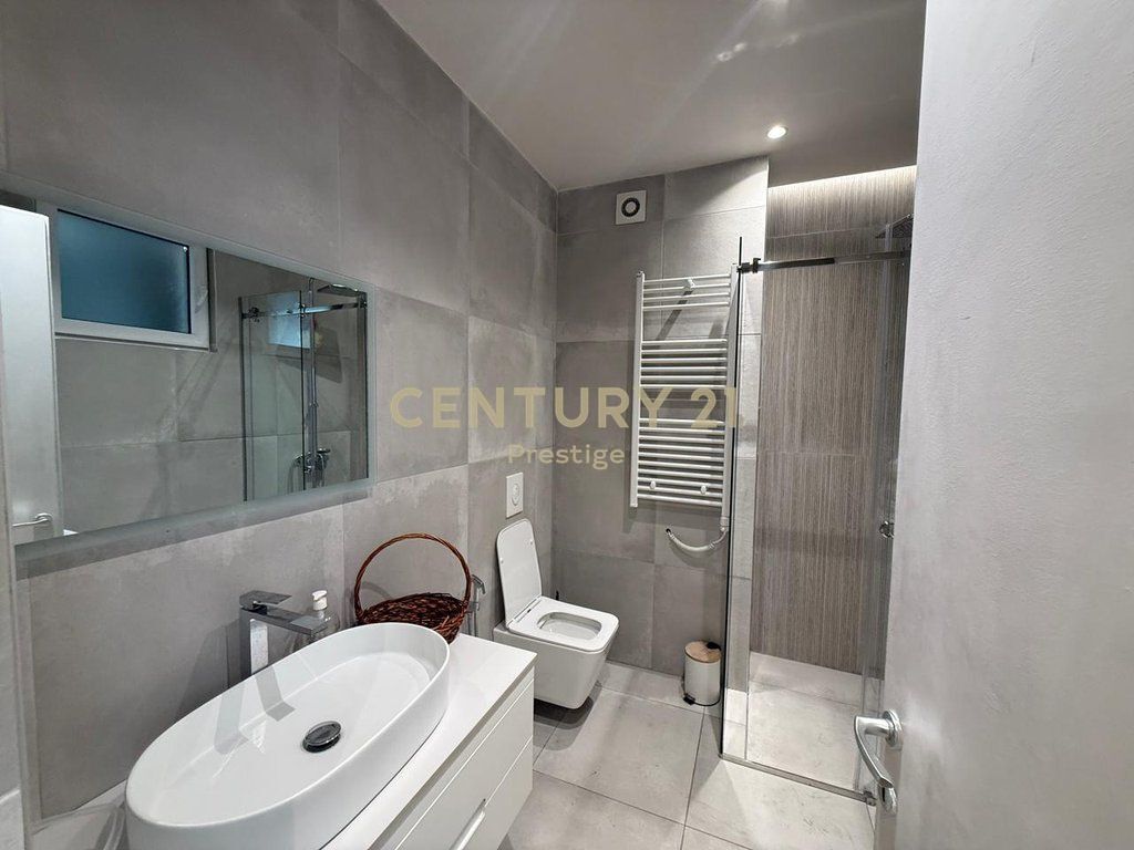 APARTAMENT 2+1+2 NE SHITJE, PRANE RADISSONIT, LIQENI I THATE!