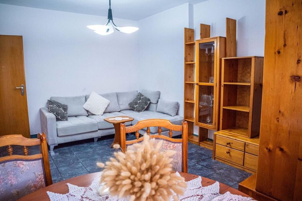 Apartament 3+1 Tek Pazari Ri