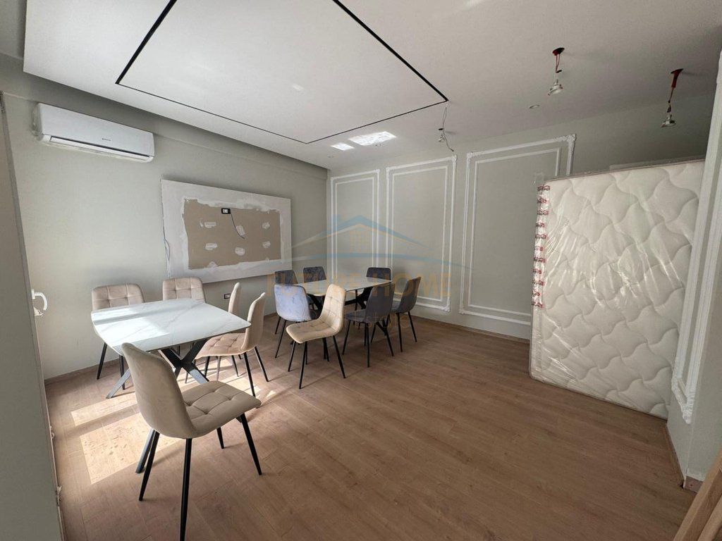 Apartment 2+1 for sale 5 May Street, Tirana