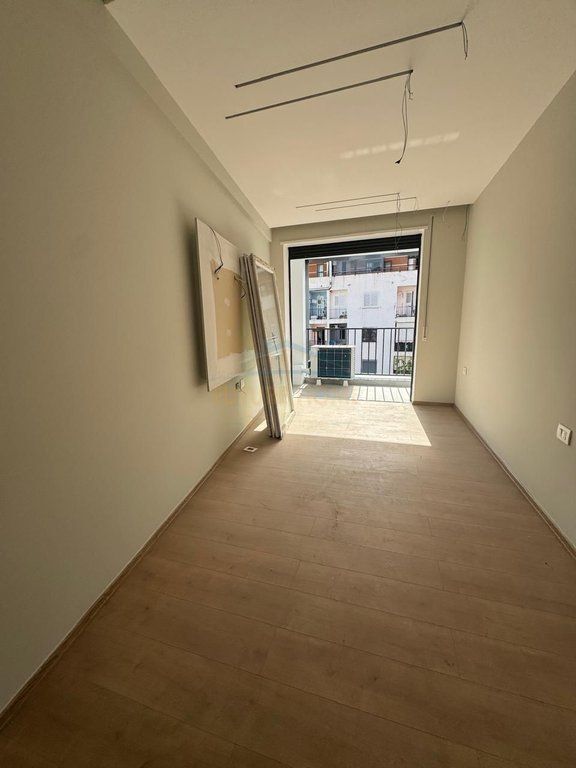 Appartamento 1+1 in vendita, 5 Maj Tirane