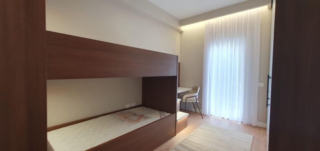 2+1, well furnished, near the mosque botanical garden, 1200 euros