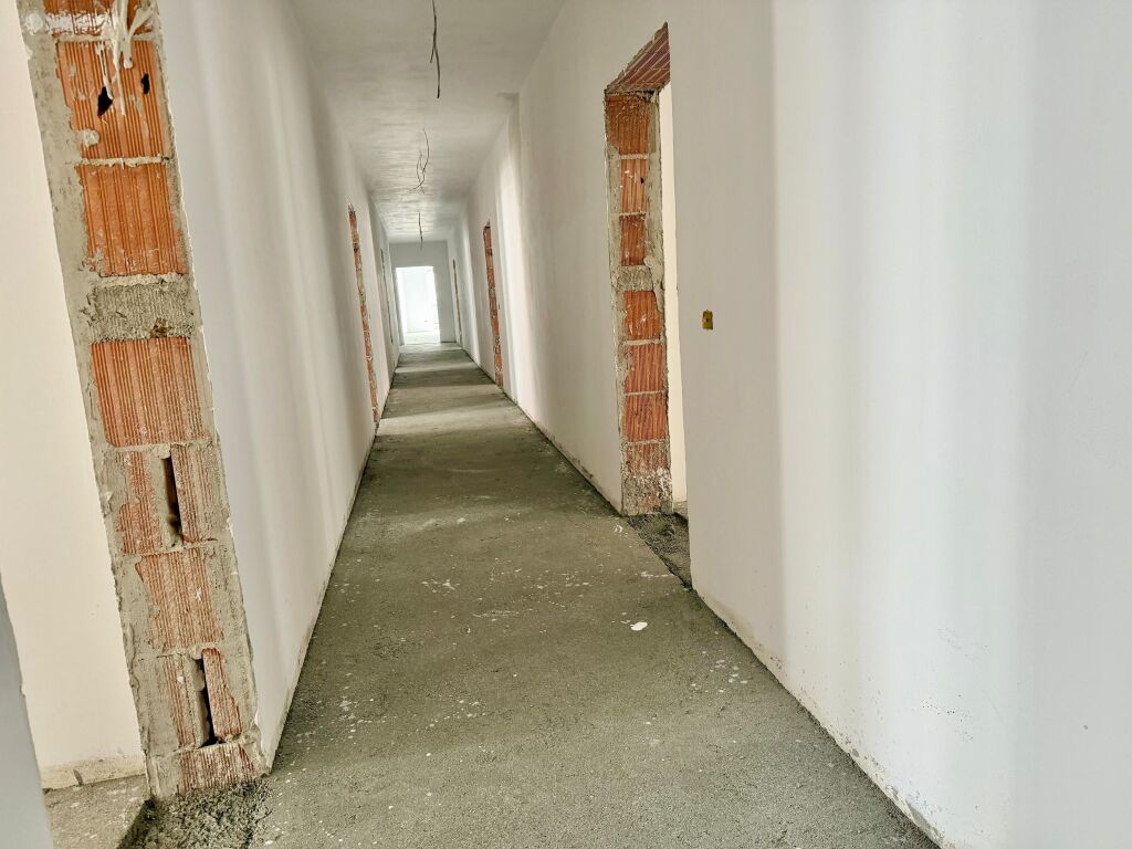 APARTAMENT 2+1+2 PËR SHITJE PASKUQAN