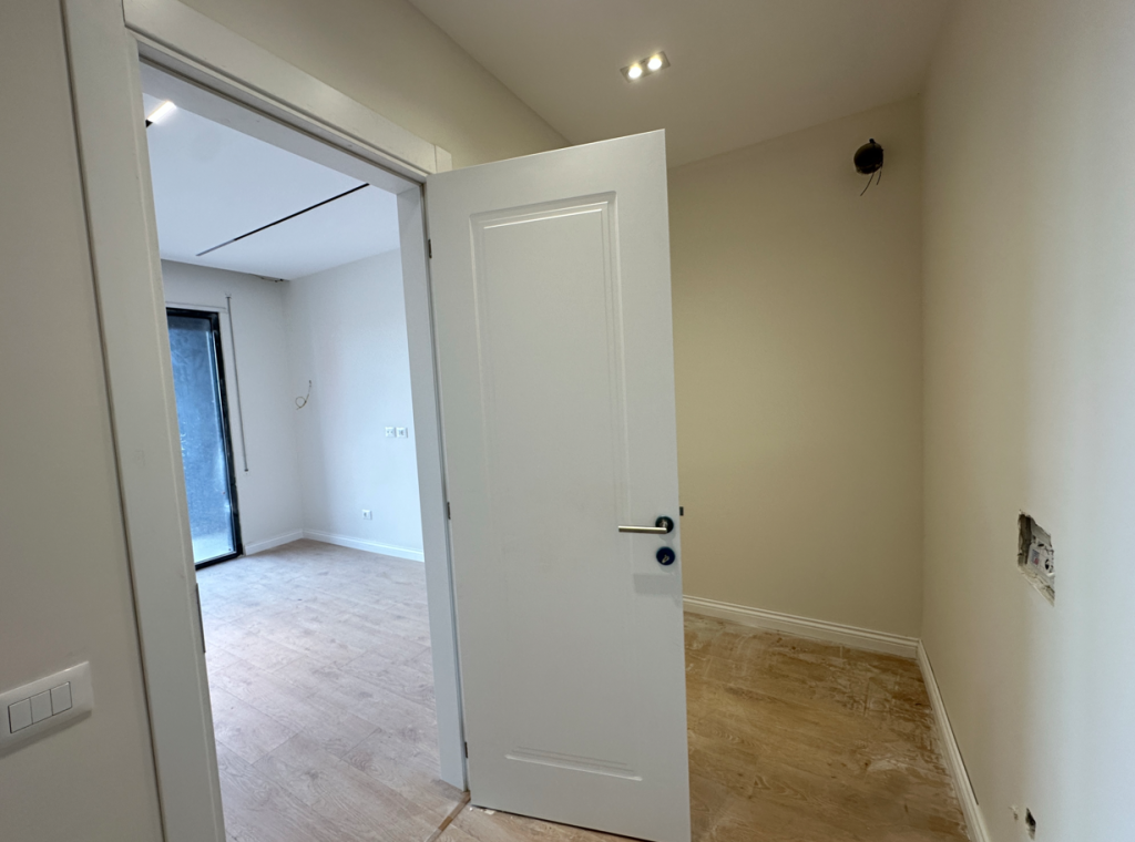 For sale, 2+1 Apartment, New Boulevard, Tirana. Empire68975