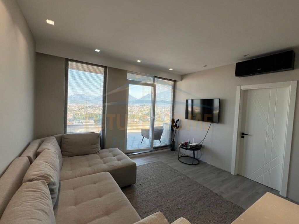 Shitet, Apartament 1+1+Verandë+Garderobë, Sauk, Tiranë.