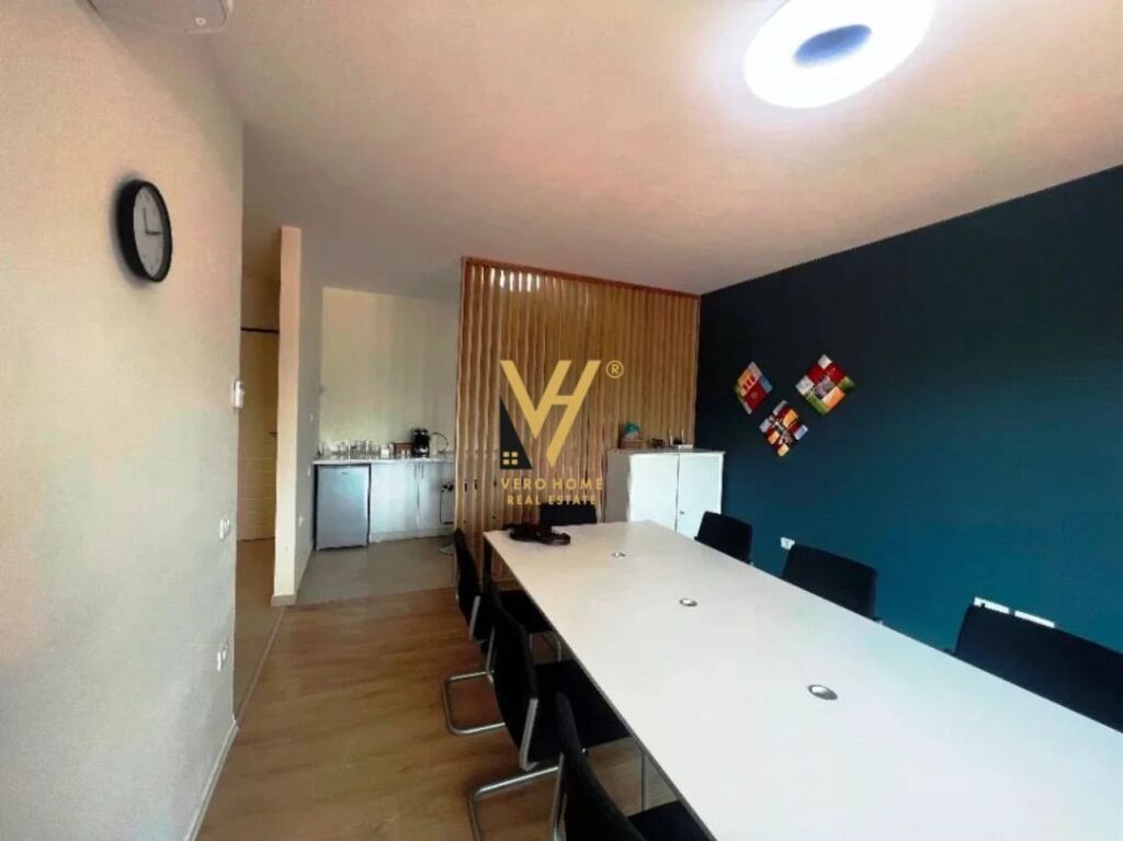 BUSINESS PREMISES 100 M2 FOR RENT AT OLIMPIKU 1,100 EURO