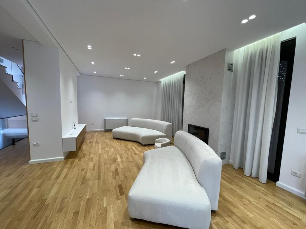 VILLA PREMIUM IN AFFITTO A TEG  (TRATTABILE)