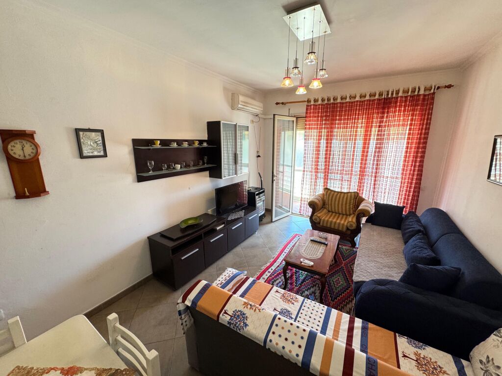 Jepet me qera Apartament 2+1+2  Adresa : Don bosko vizion +  I mobiluar  Kati 2  Cmimi 600 €