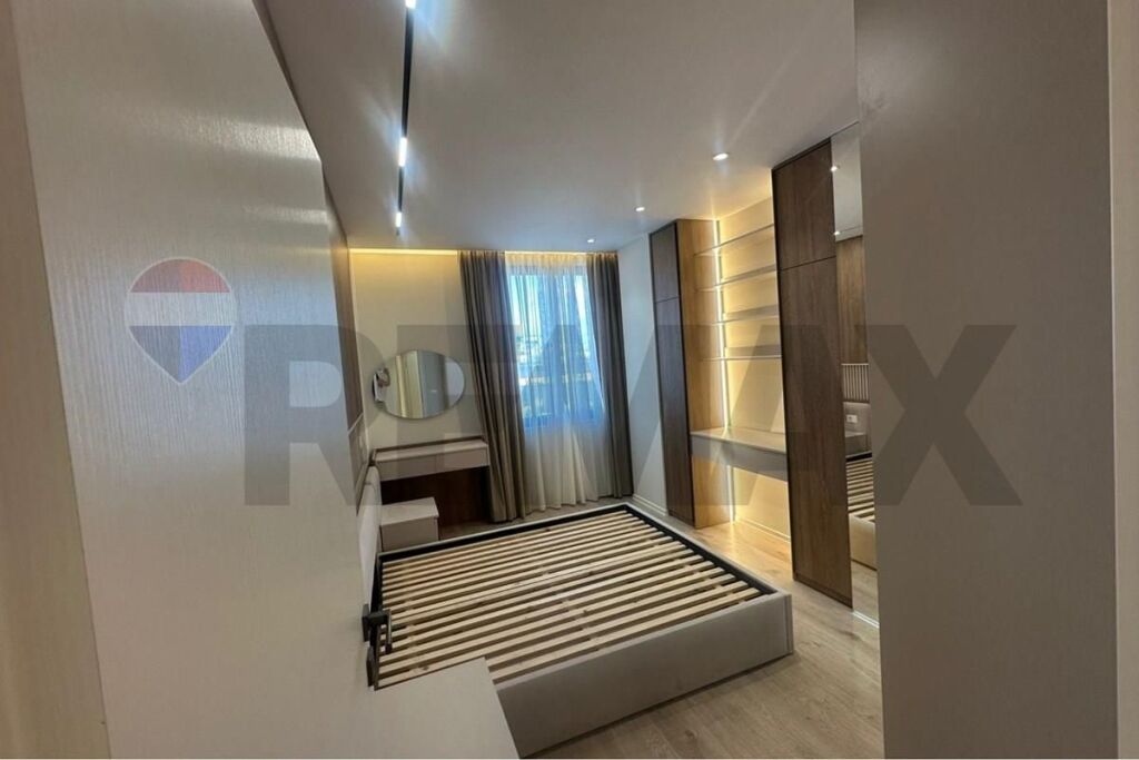 Apartament 2+1 ne Shitje Rr.Kavajes
