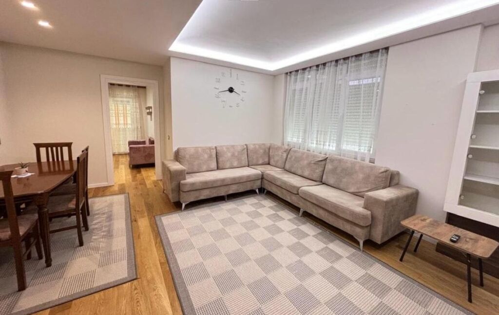 FOR RENT 3+1 APARTMENT – NEAR THE RED SCHOOL, TIRANA 🏡
