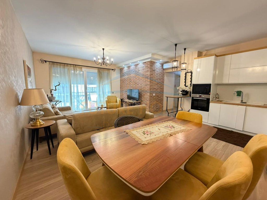 Qera, Apartament 3+1+2, Zogu i Zi, Tirane 1,000 €