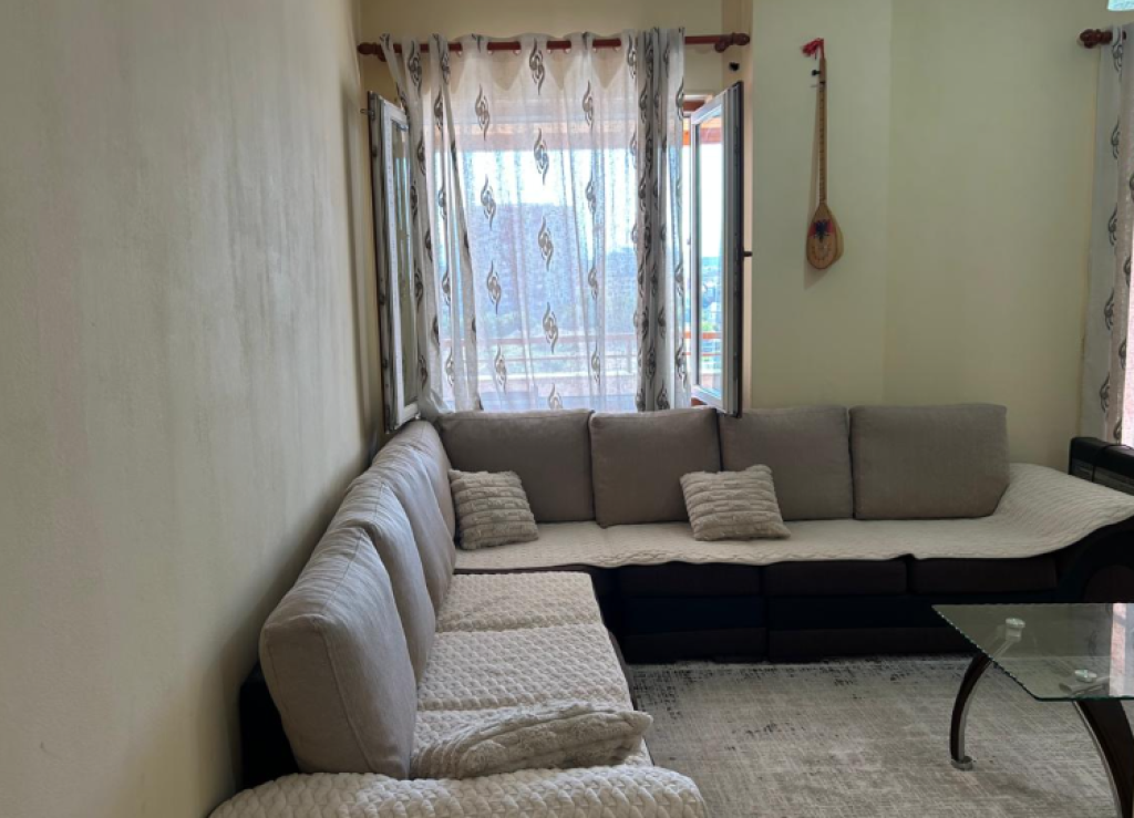 Apartament 2+1 për Shitje | Pranë Casa Italia