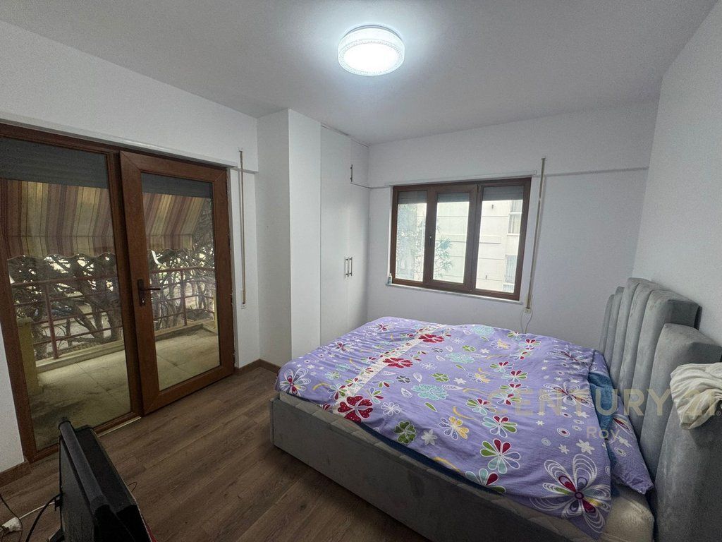SHITET APARTAMENT 2+1 VIJE E PARE ME DETIN NE MALIN E ROBIT , DURRES !