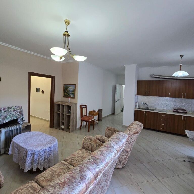 🏡✨ Shitet Apartament 2+1+2 – Pazari i Ri ✨🏡