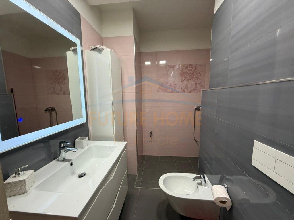 Qera, Apartament 3+1+2, Zogu i Zi, Tirane 1,000 €