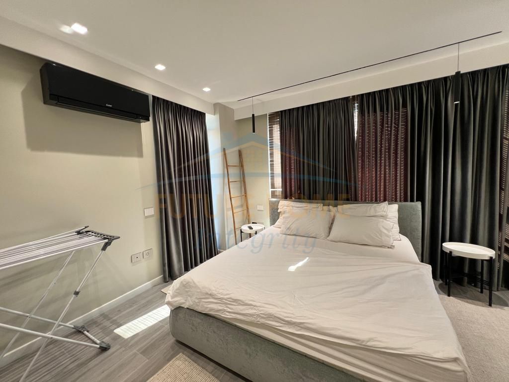 Shitet, Apartament 1+1+Verandë+Garderobë, Sauk, Tiranë.