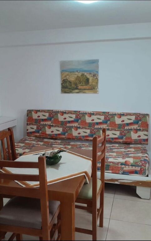 APARTAMENT 1+1. 26000 LEKE.BLACK STONE LOUNGE,RRUGA 5 MAJI