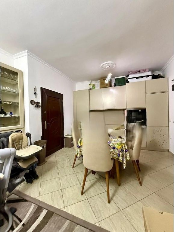 Apartament 1+1 per shitje tek Pallatet Cabej! 99,000 €