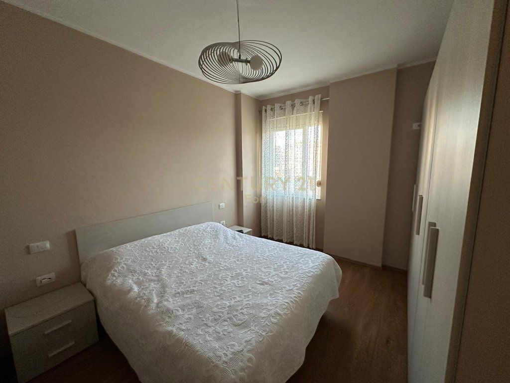 Apartament 2+1+2 për Qira në Qender te Durresit, tek Kazazi!