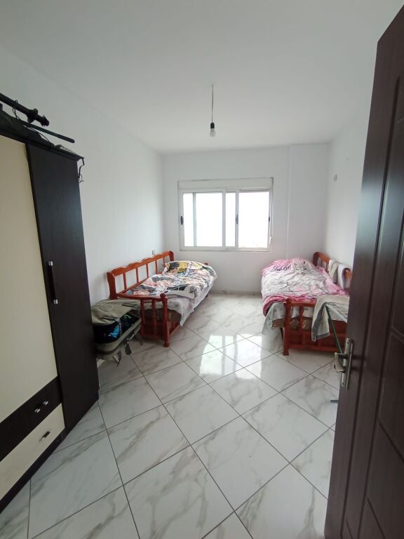 Shitet Apartment 1+1 Shkembi kavajes